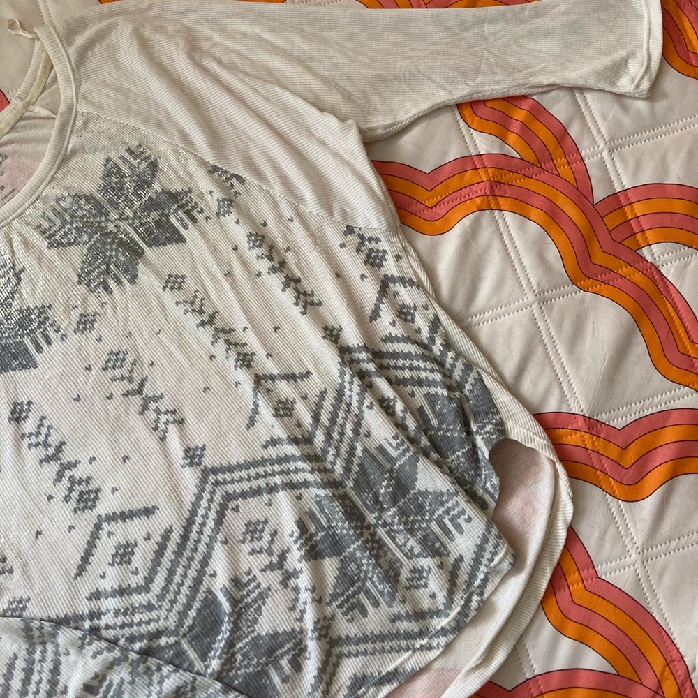 American Eagle Soft Shimmer Holiday Shirt